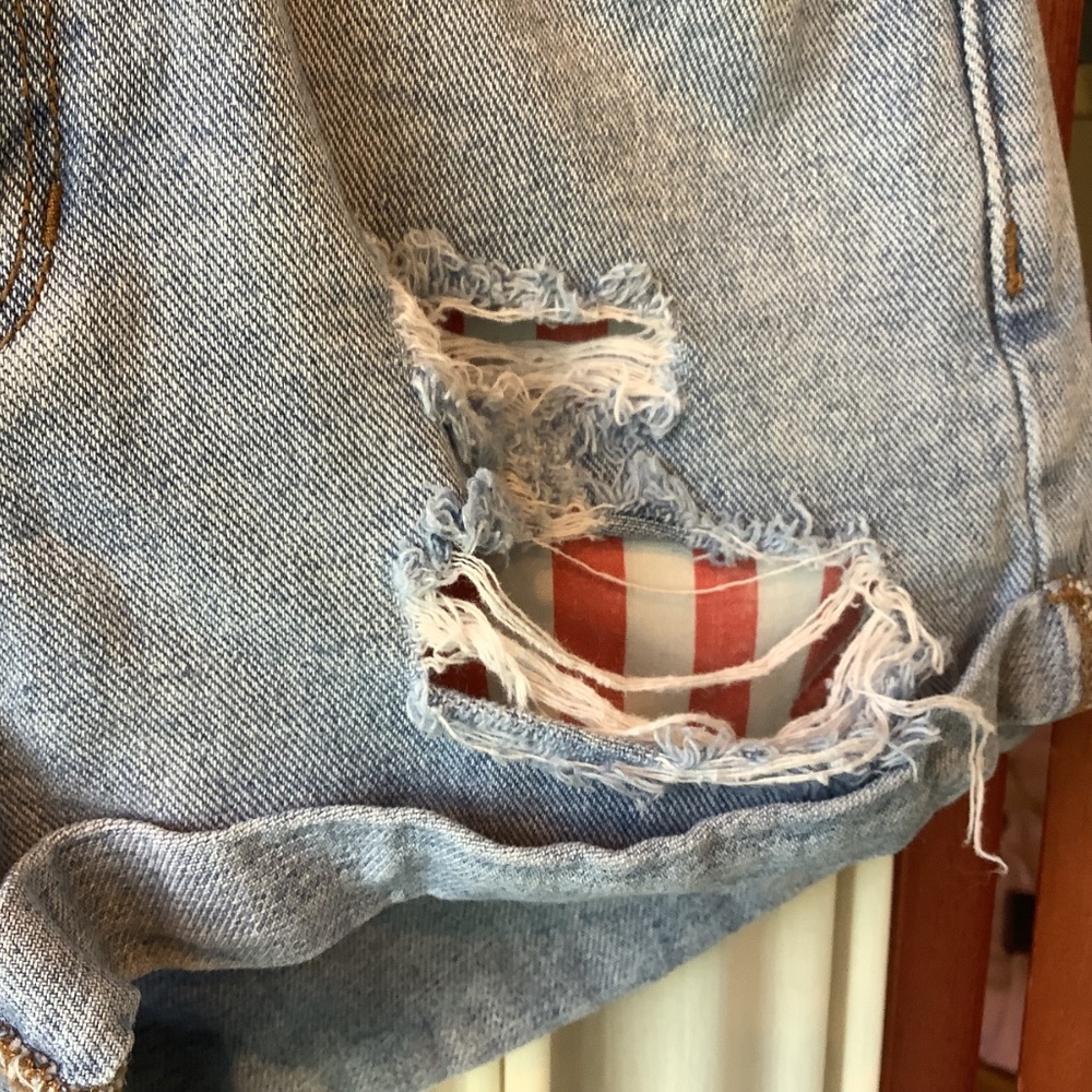 Bullhead Denim Jeans Shorts Distressed Cuffed Flag Pockets Size 5 - Picture 3 of 7
